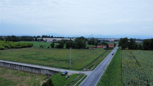 Foto Terreno agricolo in ex ss 591, Morengo Centro di 13000 m² in vendita