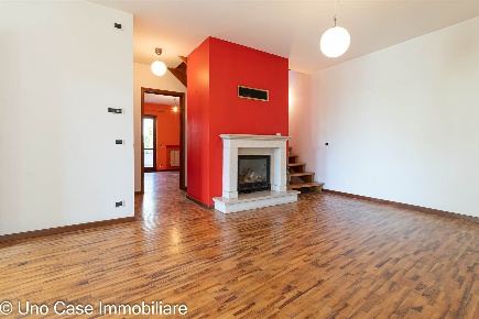 Foto Villa unifamiliare in via mazzini, Montalto Dora di 212 m² in vendita