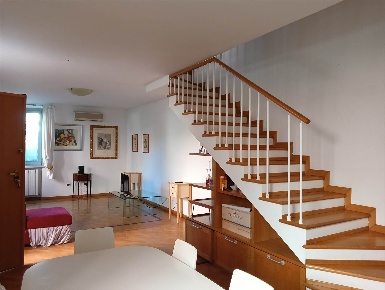Foto Casa indipendente a Civitanova Marche di 132 m² con 7 locali