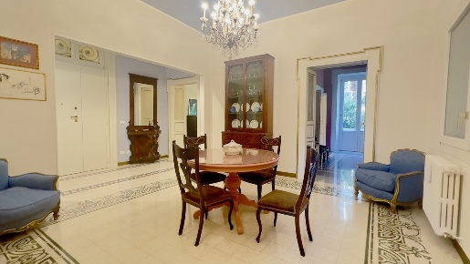 Foto Appartamento in CORSO UMBERTO I 147, Taranto Borgo di 170 m²