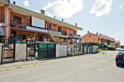 Foto Casa indipendente in Via federico bocchetti 95, Roma Cesano di 160 m²