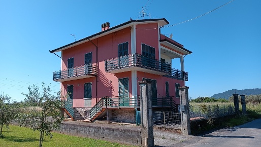 Foto Appartamento in Via Provasco 8, Castelnuovo Magra di 70 m² in vendita