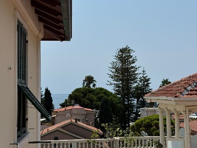 Foto Appartamento in Via G. Ansaldi 43, Sanremo San Martino - Villetta