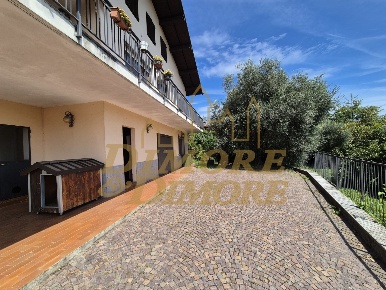Foto Villa unifamiliare in Via Piemonte 29, Arizzano di 320 m² con 6 locali