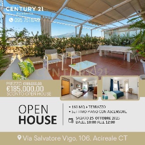 Foto Appartamento in Via Salvatore Vigo 106, Acireale di 160 m² in vendita