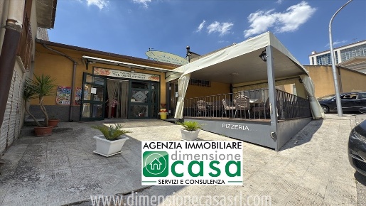 Foto Attività commerciale in Via Viviano 20, San Cataldo Centro di 120 m²
