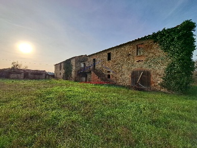 Foto Rustico a Arezzo di 1767 m² con 21 locali in vendita