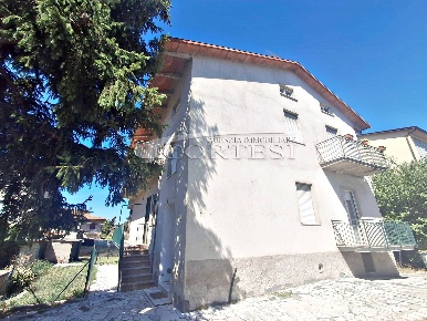Foto Appartamento in via Luigi Manganelli, Perugia di 115 m² con 4 locali