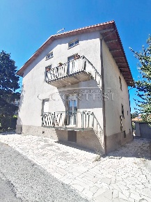 Foto Appartamento in via Luigi Manganelli, Perugia di 115 m² con 4 locali