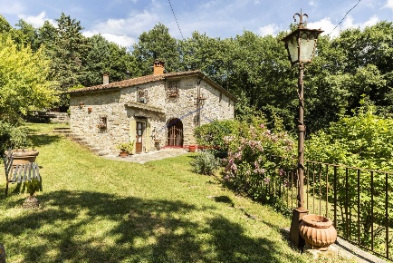 Foto Rustico a Subbiano di 200 m² con 6 locali in vendita