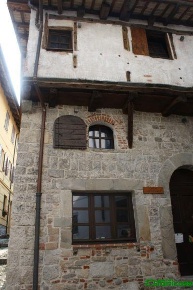 Foto Villa unifamiliare a Pandino di 560 m² con 10 locali in vendita