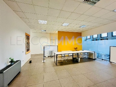 Foto Ufficio in via strecciola, Malgrate di 70 m² con 2 locali in affitto