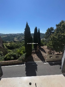 Foto Appartamento a Vallefoglia di 75 m² con 5 locali in vendita