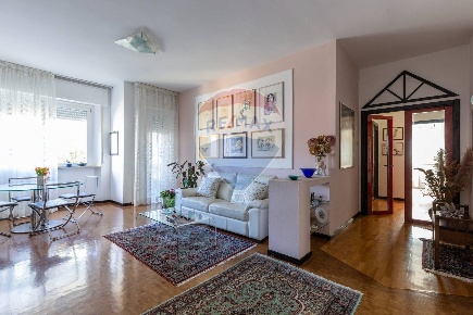 Foto Appartamento in Via Cipriani, Falconara Marittima Centro di 140 m²