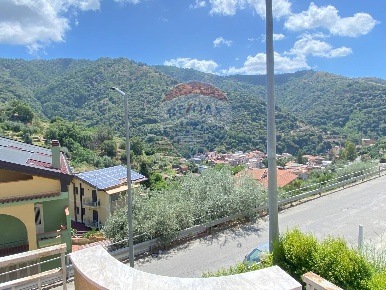 Foto Appartamento in strada contrada Pineta, Graniti di 108 m² con 3 locali
