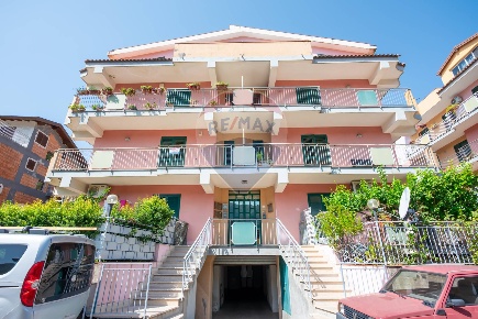 Foto Appartamento in strada contrada Pineta, Graniti di 108 m² con 3 locali
