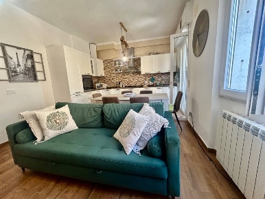Foto Appartamento in Via Piemonte, Vado Ligure Vado Centro di 92 m²