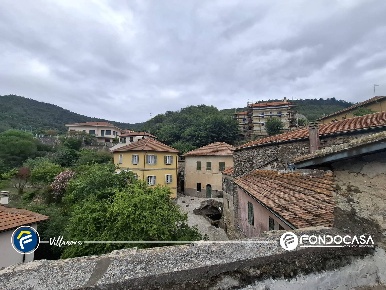 Foto Casa indipendente in Via Roma, Castelvecchio di Rocca Barbena