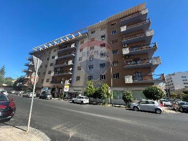Foto Appartamento in Via De Nicola, Caltanissetta Centro di 156 m²