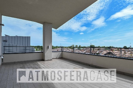 Foto Appartamento in Via Giuseppe Garibaldi, Seriate di 210 m² con 5 locali