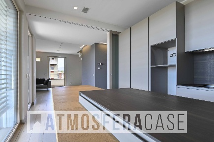 Foto Appartamento in Via Giuseppe Garibaldi, Seriate di 210 m² con 5 locali