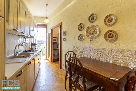 Foto Appartamento in Via Dante, Finale Ligure Centro di 87 m² con 4 locali