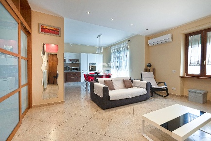 Foto Appartamento in Via Vallerano, Carbognano di 88 m² con 3 locali