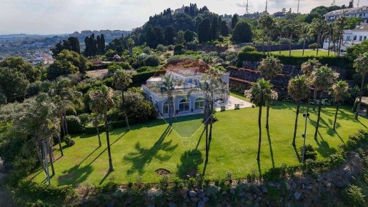 Foto Villa singola in Via Casalrosato, Valverde di 1000 m² con 20 locali