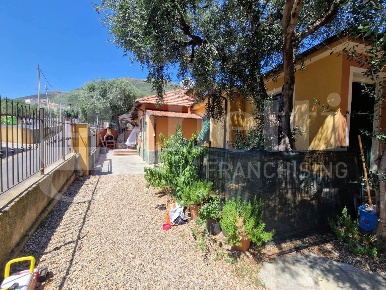 Foto Villa unifamiliare in Via prima costa reale 16, Albenga Salea