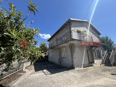 Foto Casa indipendente in Via capo le ripe 7, Fiuggi di 300 m² con 5 locali