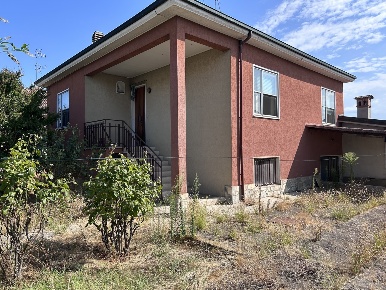 Foto Villa singola in Via ROBERTO CORDARA 29, Dorno Centro di 170 m²