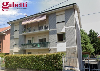 Foto Appartamento a Saluzzo Centro di 105 m² con 4 locali in affitto