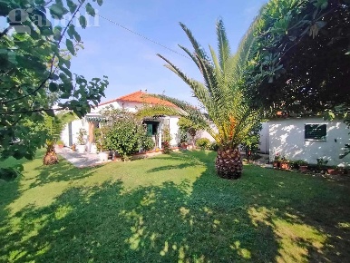 Foto Villa unifamiliare in Via LUNGOMARE ITALIA 85, Senigallia di 80 m²