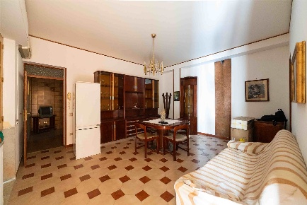 Foto Appartamento in Via Leone 4, Lascari di 154 m² con 8 locali in vendita