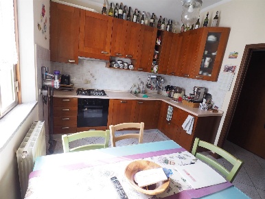 Foto Appartamento in Via Giuseppe Campi 132, Modena di 105 m² con 3 locali