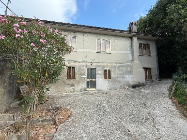 Foto Appartamento a Barbarano Mossano di 180 m² con 11 locali in vendita