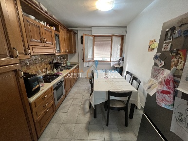 Foto Appartamento in Via Manara Valgimigli 9, Massa Romagnano di 100 m²