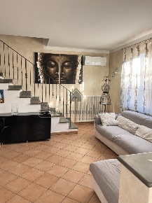 Foto Case indipendenti a Massarosa di 180 m² con 6 locali in affitto