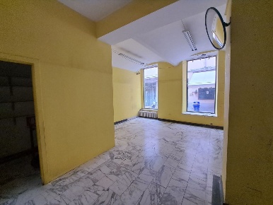 Foto Locale commerciale in Via Carlo Goldoni 5, Parma Centro Storico