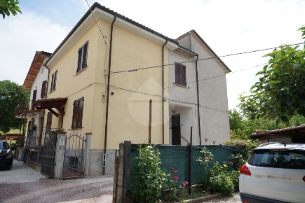 Foto Casa indipendente in Via Gransasso, Gubbio Stazione Di Padule di 90 m²