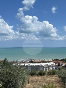 Foto Rustico in Via Fonte Ioanna, Vasto di 160 m² con 6 locali in vendita