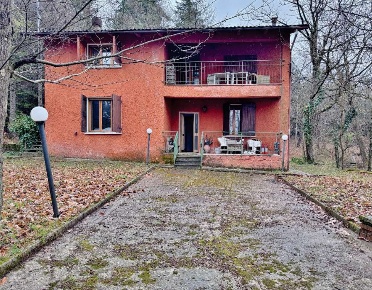 Foto Casa indipendente in Via Cà del Bosco, San Benedetto Val di Sambro