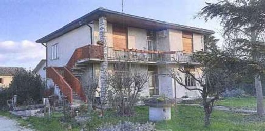 Foto Appartamento in Via Selva, Crespino di 240 m² con 9 locali in vendita