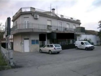Foto Negozio in Via Lungo Conca, Mercatino Conca Centro di 390 m²