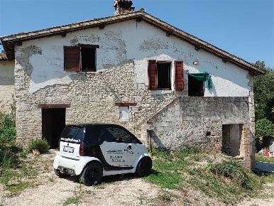 Foto Appartamento a Giano dell'Umbria di 350 m² con 21 locali in vendita
