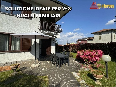 Foto Villa bifamiliare in via roma 4, Guanzate Centro di 500 m² in vendita
