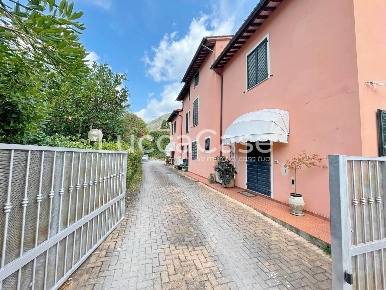 Foto Appartamento a Lucca Santa Maria del Giudice di 90 m² con 3 locali