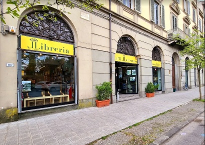 Foto Locale commerciale a Lucca San Concordio di 300 m² con 2 locali