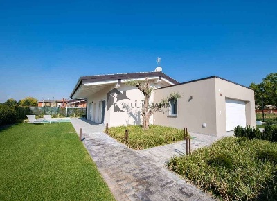 Foto Villa unifamiliare in degli oleandri, Desenzano del Garda Entroterra