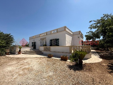 Foto Villa singola in Via Montessori snc, Manduria di 170 m² con 4 locali